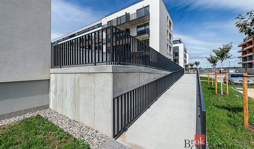 Prodej bytu 1+kk 36 m², Plzeň – náhled fotky 25