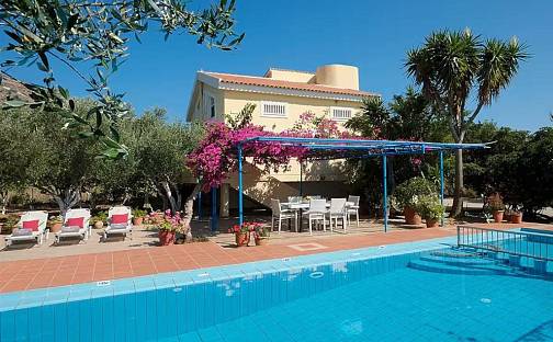 Prodej domu 238 m² s pozemkem 2 662 m², Kalyves, Řecko