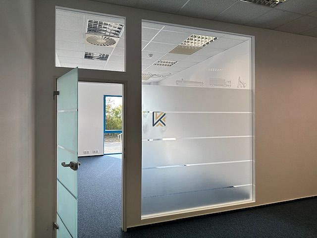 Pronájem kanceláře 244 m² – fotografie 4