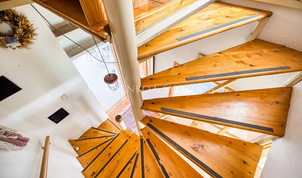 Prodej ubytovacího objektu 650 m², Číměř – náhled fotky 42