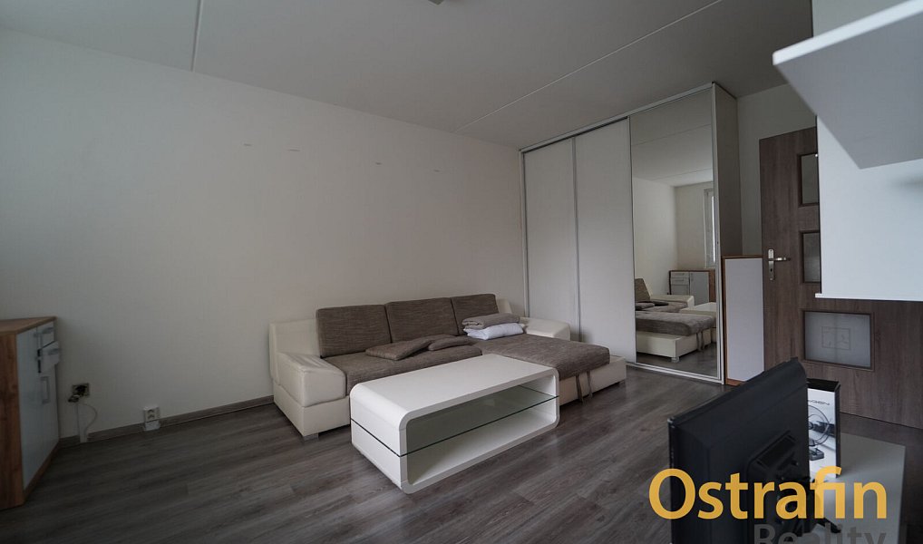 Pronájem bytu 1+kk 29 m², Praha – náhled fotky 2