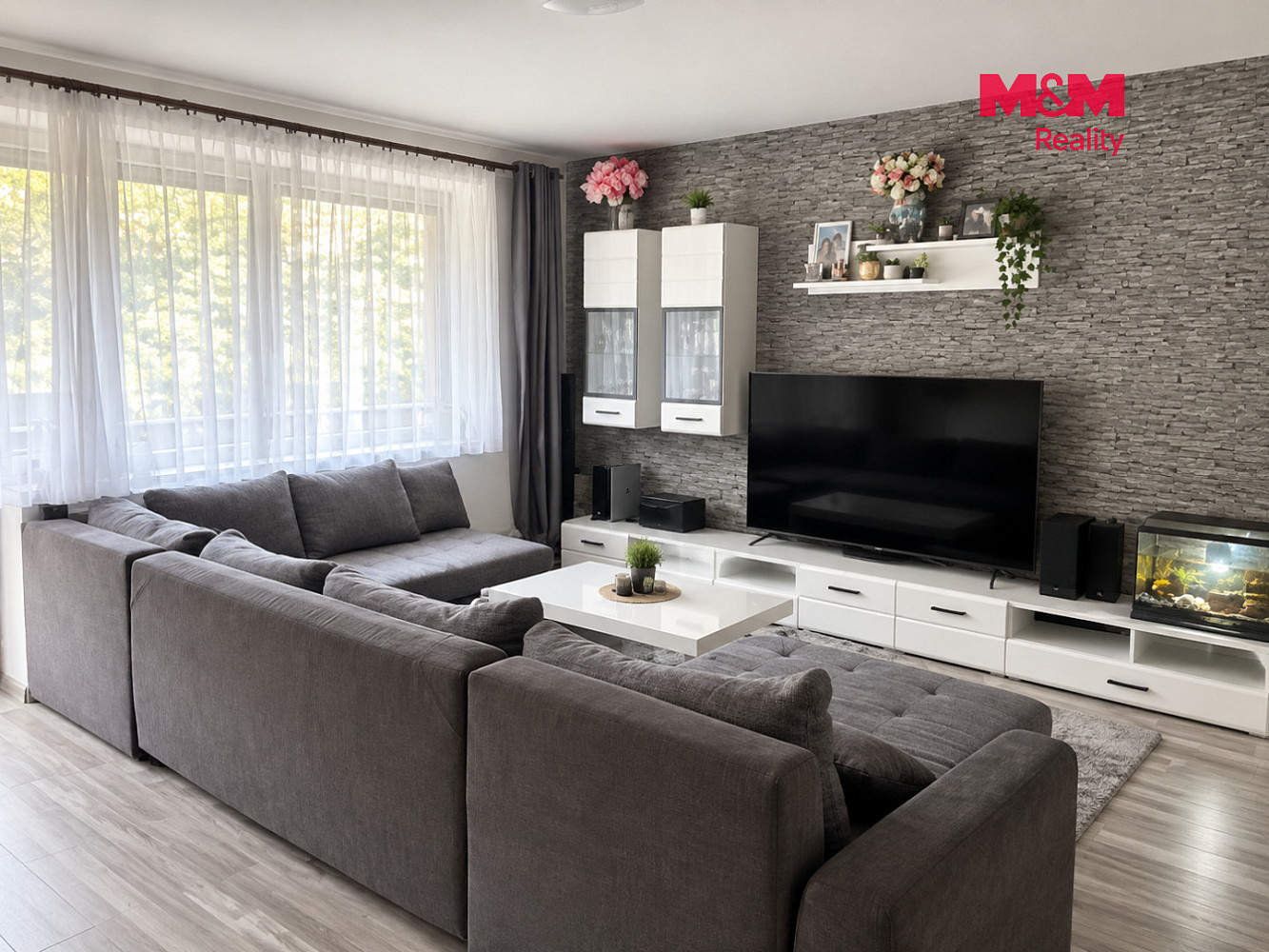 Prodej domu 190 m² s pozemkem 680 m² – fotografie 2
