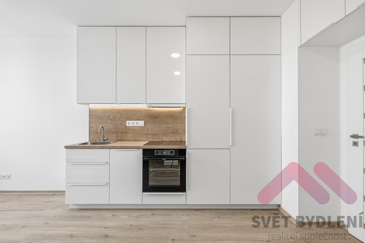 Pronájem bytu 1+kk 25 m² — photo 2
