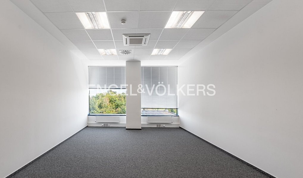 Pronájem kanceláře 406 m², Praha – náhled fotky 11