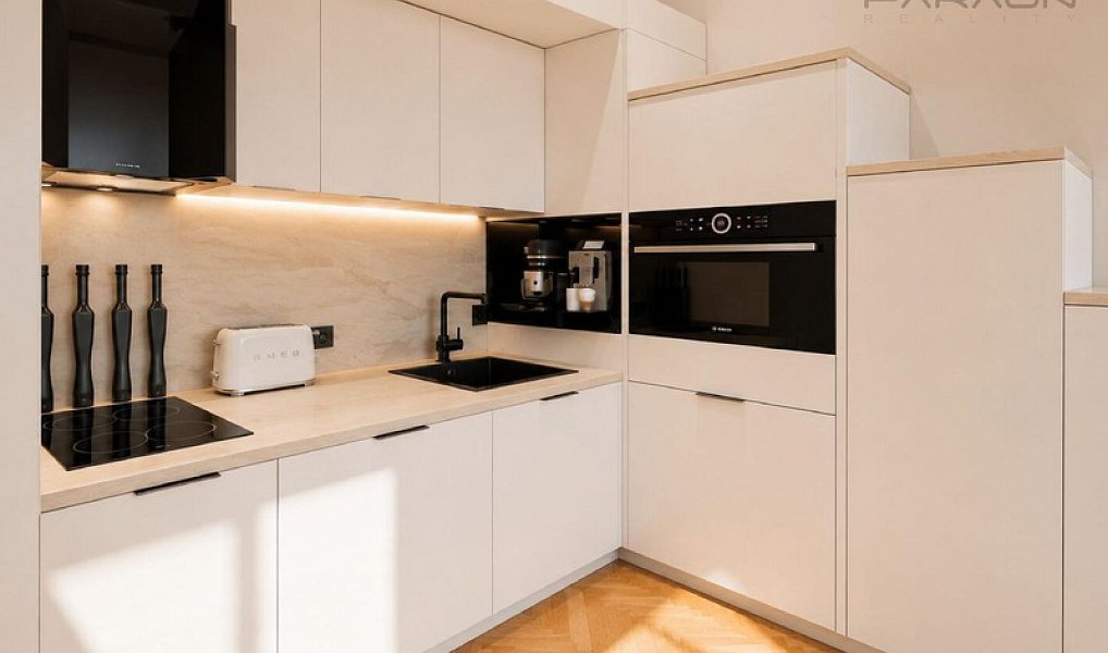 Pronájem bytu 1+kk 28 m², Praha – náhled fotky 2