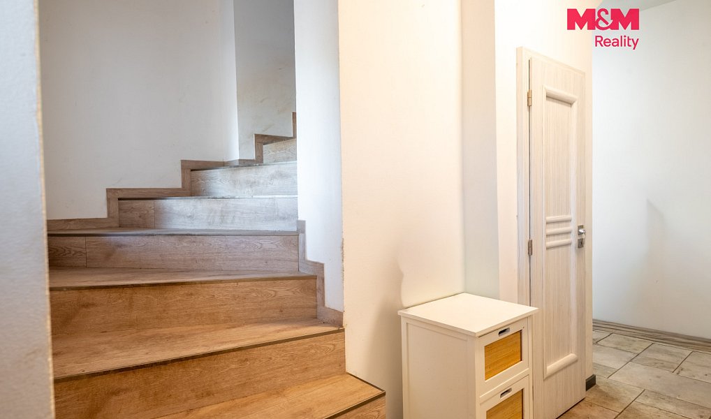 Prodej domu 429 m² s pozemkem 6 550 m², Jílovice – náhled fotky 22