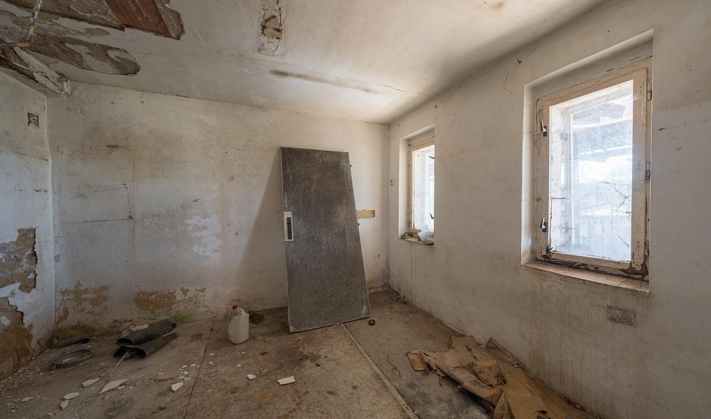 Prodej zemědělského objektu 1 400 m², Korouhev – náhled fotky 11