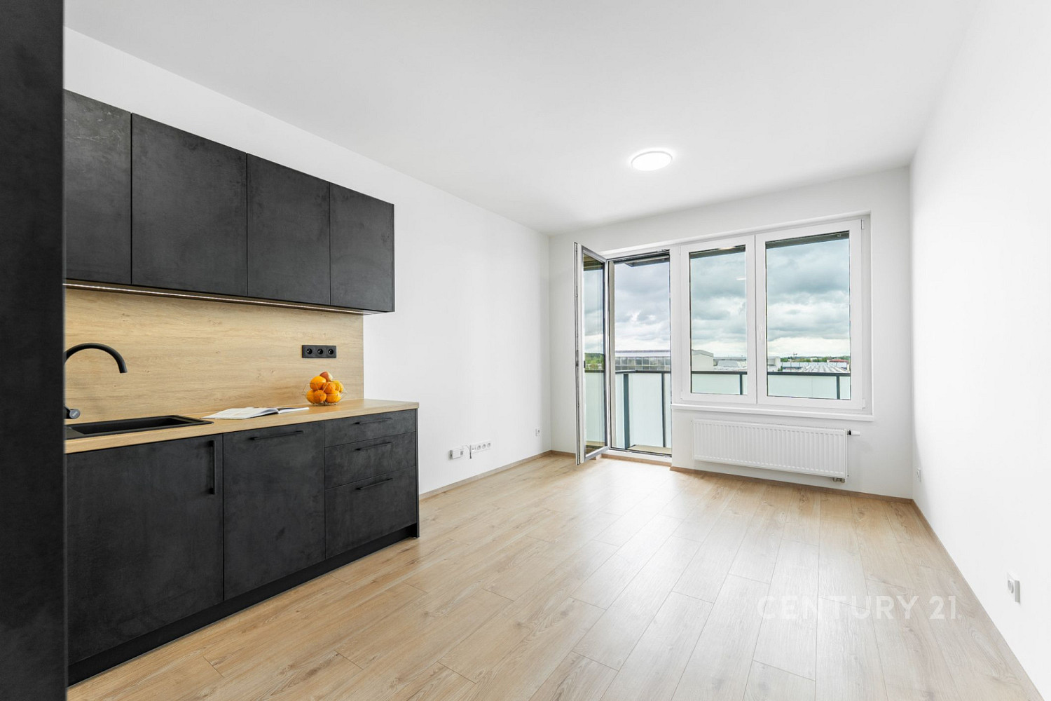 Pronájem bytu 2+kk 42 m² – fotografie 4