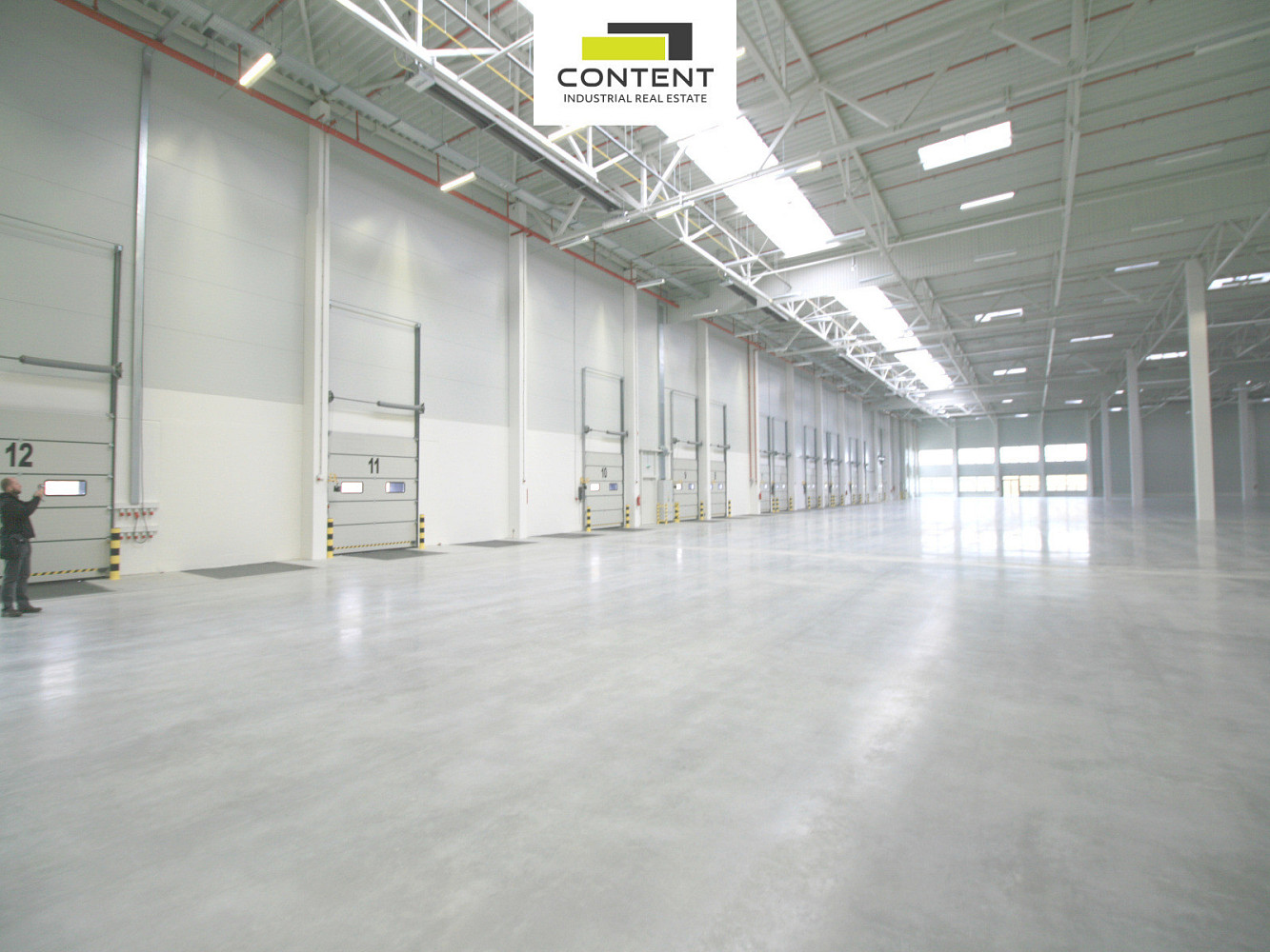 Pronájem výrobních prostor 5 872 m² – fotografie 4