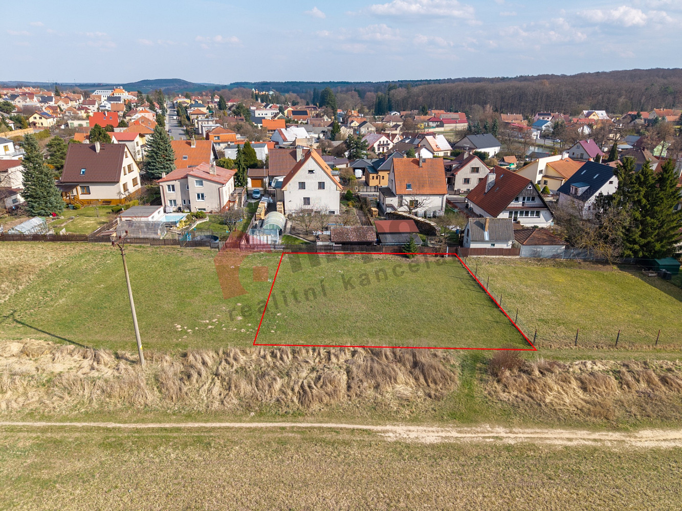 Prodej stavebního pozemku 602 m² – fotografie 2