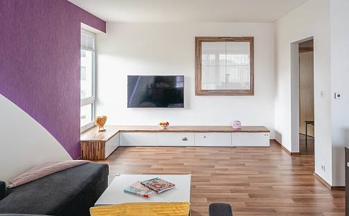 Prodej bytu 3+kk 89 m², Svatojánská, Hradec Králové - Třebeš