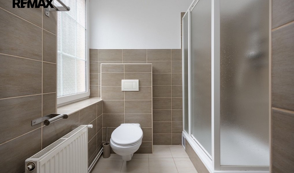 Prodej ubytovacího objektu 435 m², Hřensko – náhled fotky 30