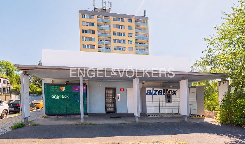 Pronájem obchodních prostor 155 m², Praha – fotka 1 z 15