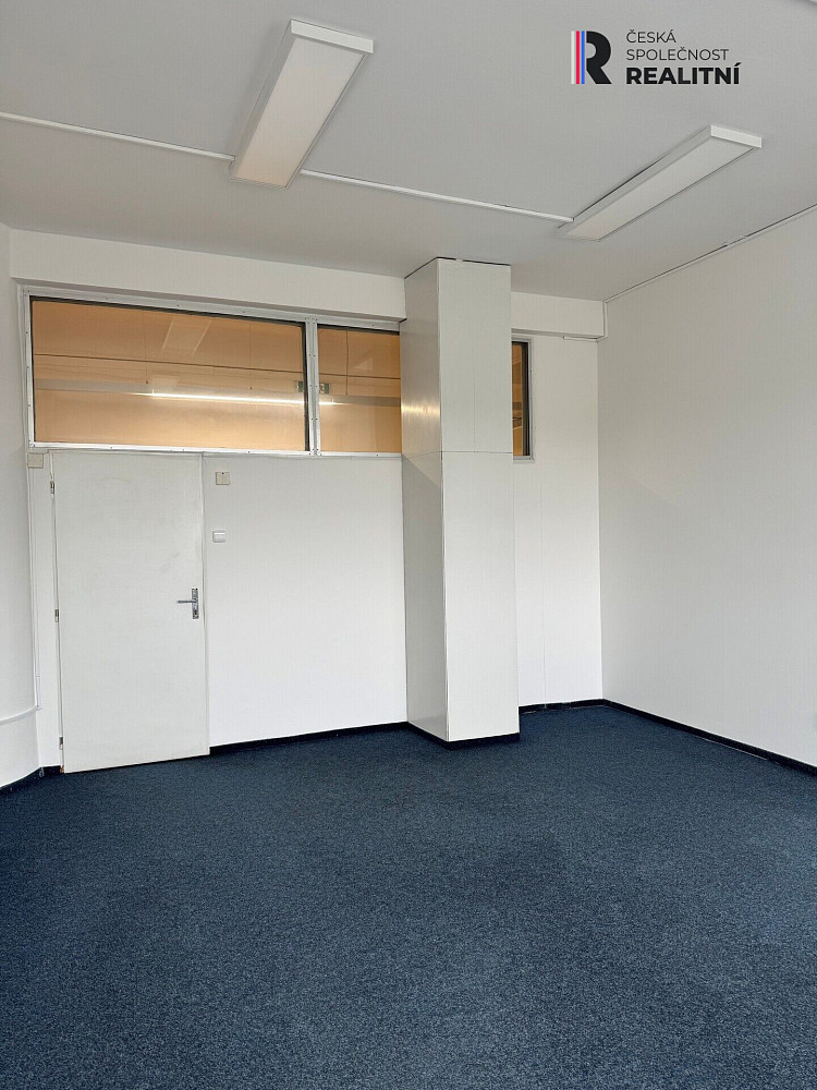 Pronájem kanceláře 30 m² — photo 5
