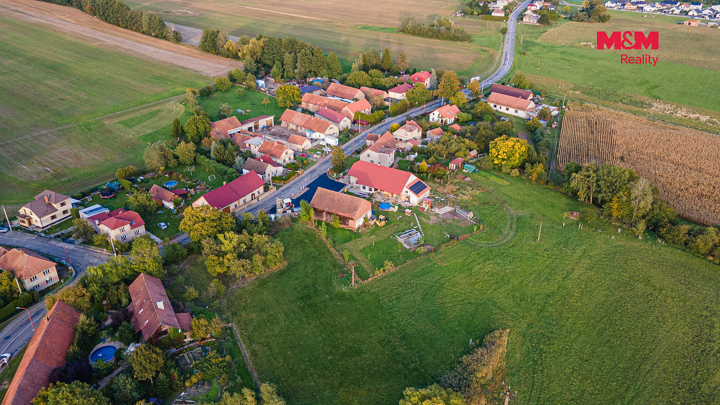 Prodej stavebního pozemku 830 m² – fotografie 4