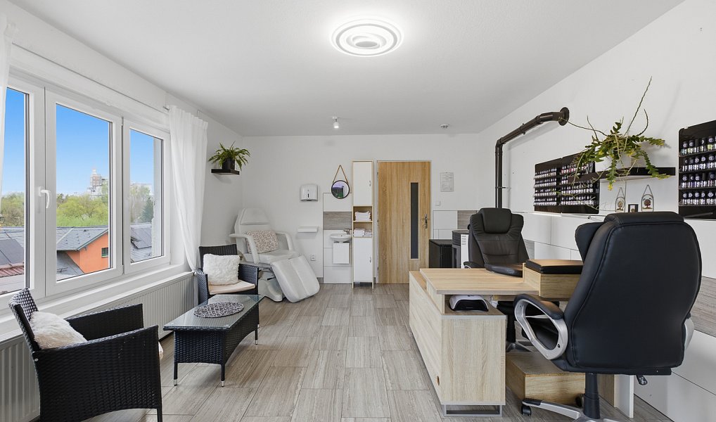 Prodej domu 201 m² s pozemkem 360 m², Rakovník – náhled fotky 12