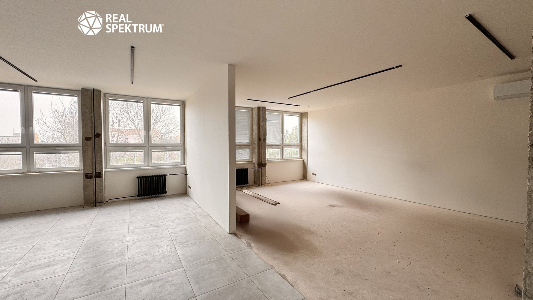 Pronájem kanceláře 473 m² rezervováno