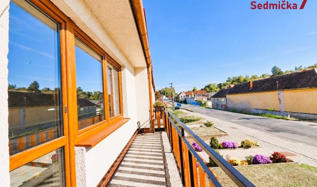 Prodej domu 300 m² s pozemkem 302 m², Únanov – náhled fotky 10