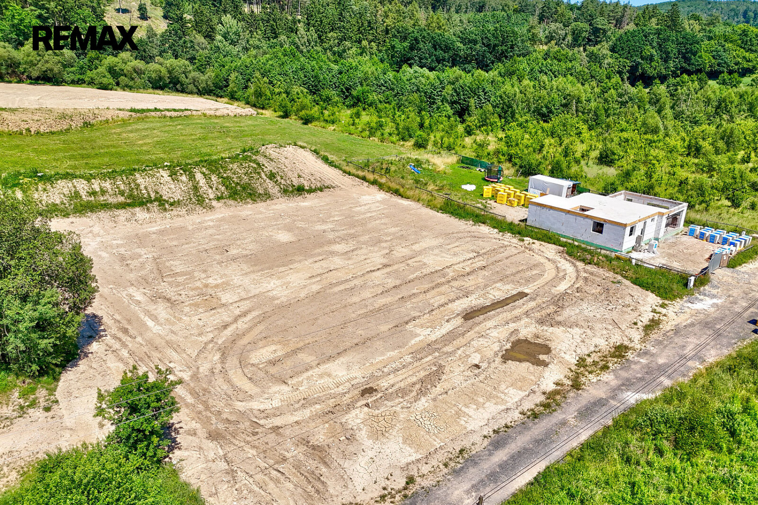 Prodej stavebního pozemku 1 254 m² – fotografie 4