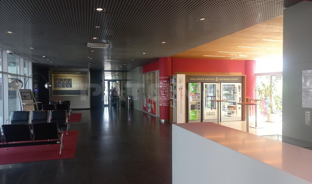 Pronájem kanceláře 168 m², Praha – náhled fotky 8