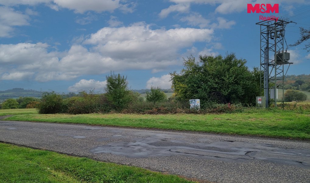 Prodej stavebního pozemku 1 556 m², Valeč – náhled fotky 13