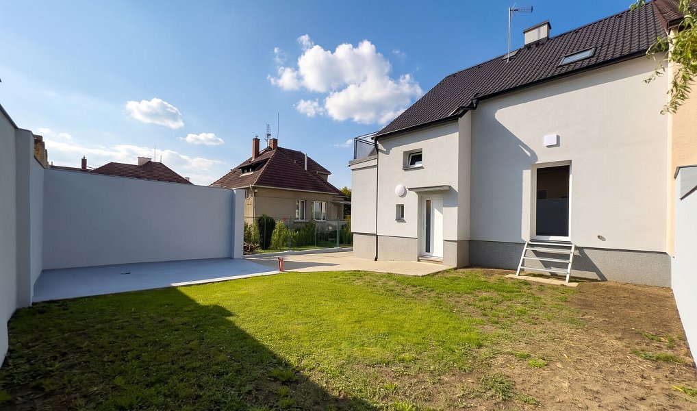 Prodej domu 133 m² s pozemkem 242 m², Plzeň – náhled fotky 2