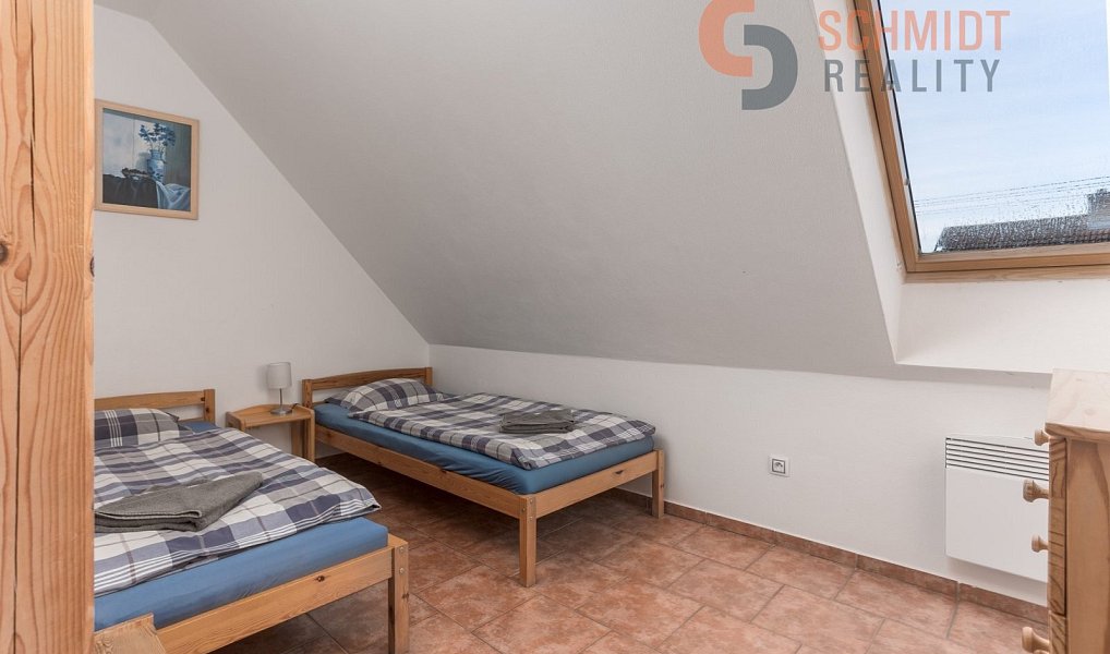 Prodej domu 300 m² s pozemkem 2 085 m², Perná – náhled fotky 8