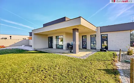 Prodej domu 136 m² s pozemkem 857 m², Nová Role - Mezirolí, okres Karlovy Vary