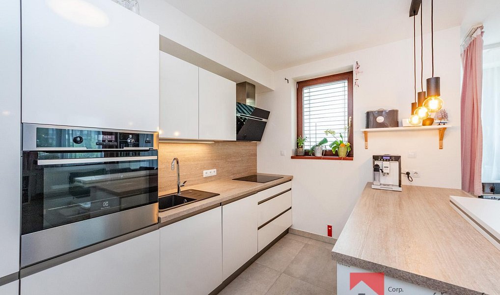 Prodej bytu 3+kk 95 m², Praha – náhled fotky 2