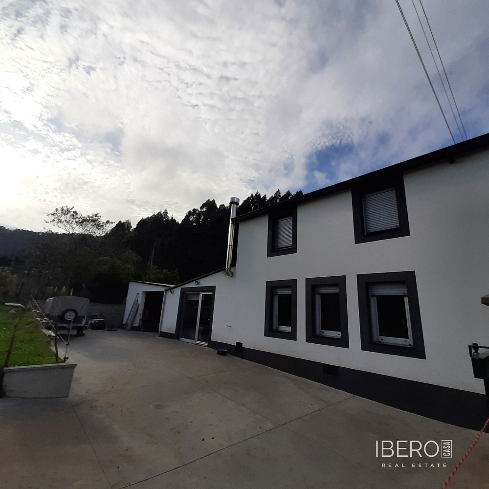 Prodej domu 1 500 m² s pozemkem 1 500 m² — photo 2