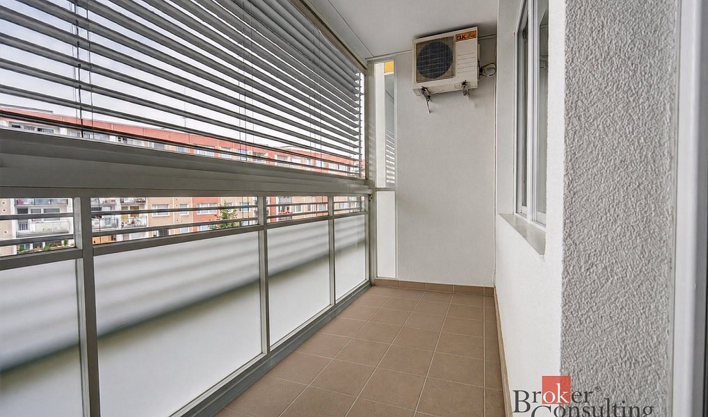 Prodej bytu 3+1 73 m², Praha – náhled fotky 16