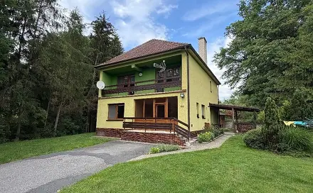 Prodej domu 148 m² s pozemkem 2 606 m², Novinová, Zlín - Lužkovice