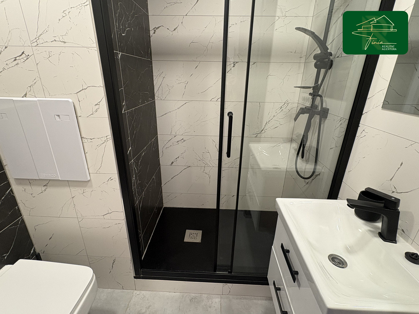 Pronájem bytu 2+1 42 m² — photo 3