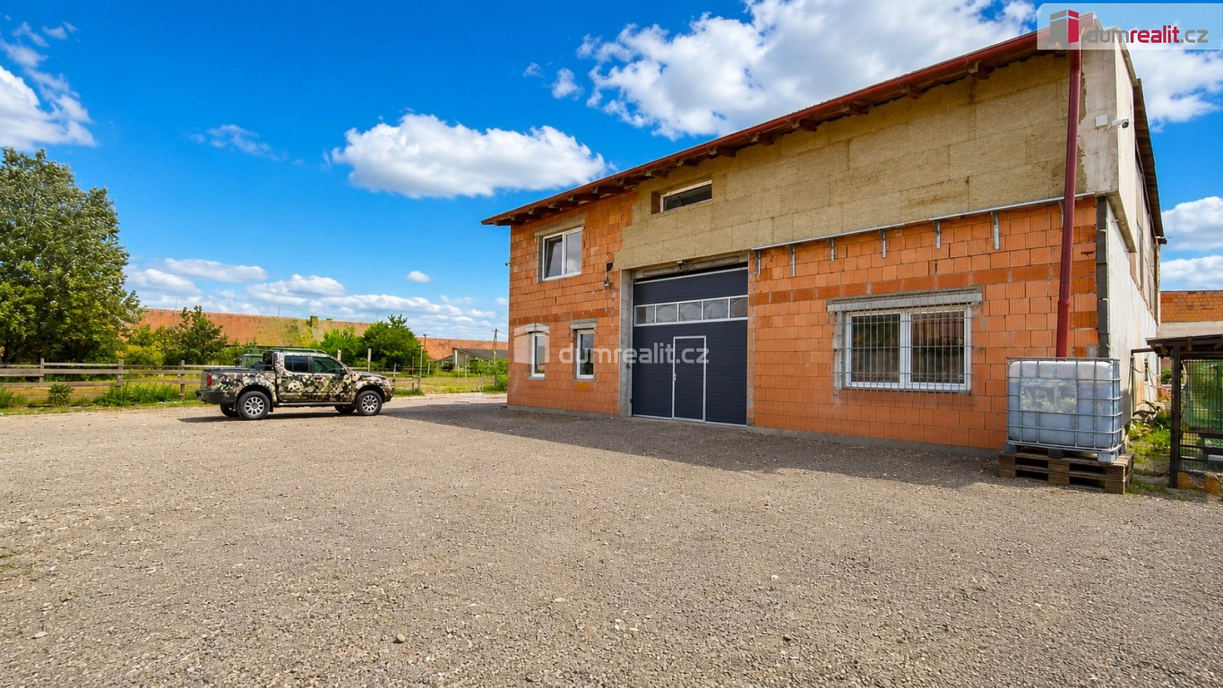 Prodej výrobních prostor 3 255 m²