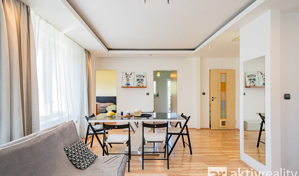 Prodej domu 260 m² s pozemkem 752 m², Praha – náhled fotky 23