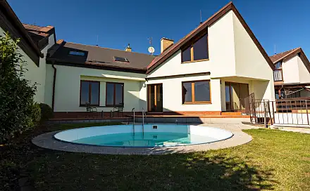 Prodej domu 306 m² s pozemkem 554 m², Na Hraně, Plzeň - Lobzy