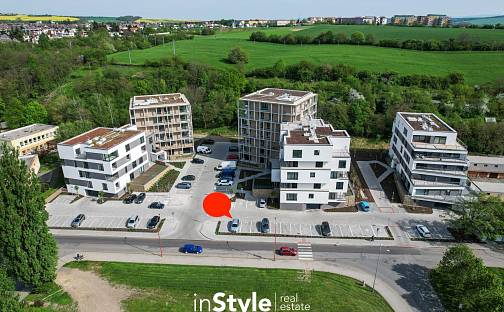 Pronájem venkovního parkovacího místa o výměře 12 m2, Rezidence Pod Svahy, Uherské Hradiště, 28. října, Uherské Hradiště