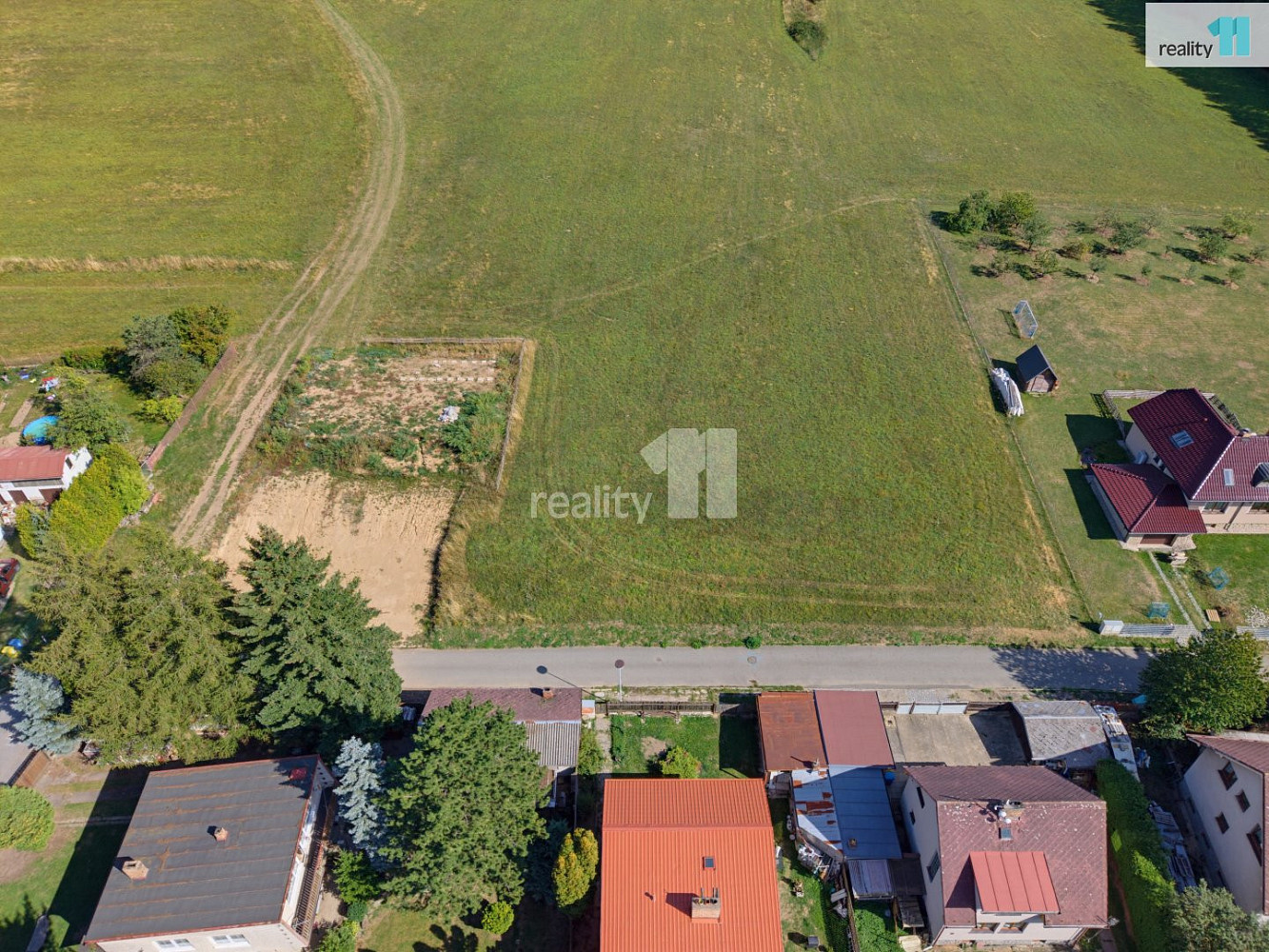 Prodej stavebního pozemku 1 000 m² – fotografie 3