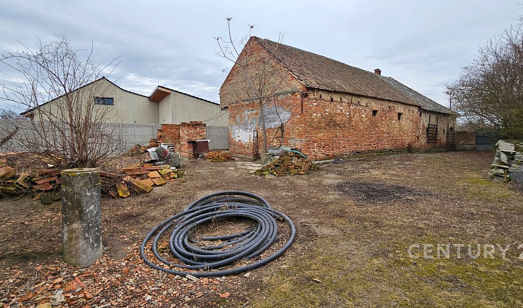 Prodej stavebního pozemku 2 090 m², Dyjákovice – náhled fotky 3