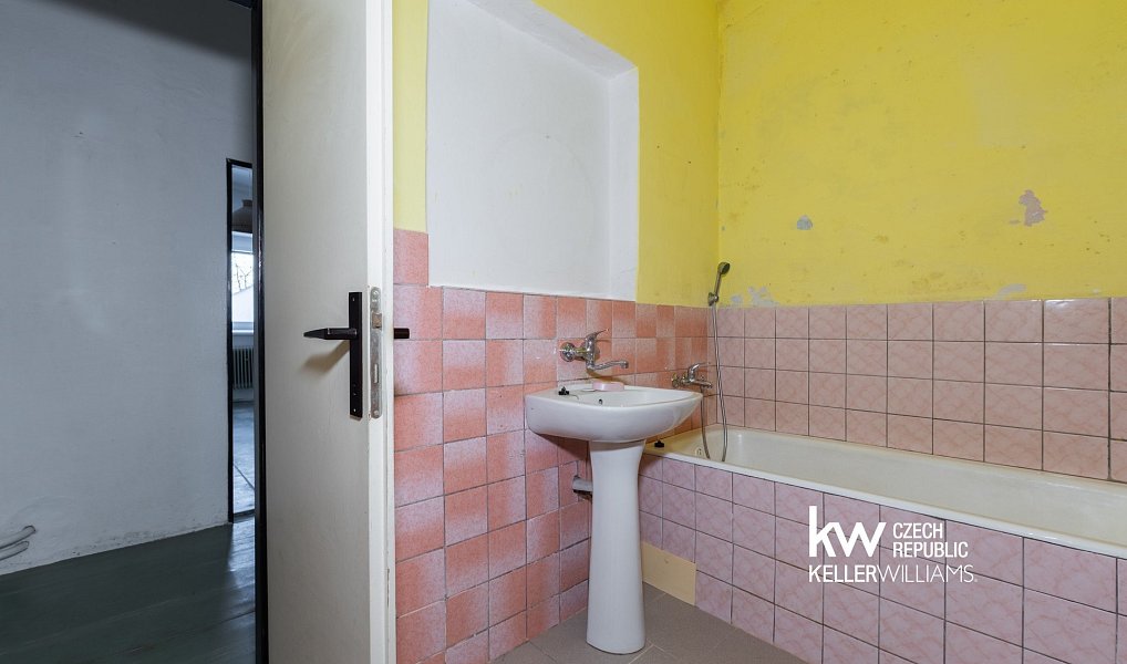 Prodej domu 160 m² s pozemkem 1 041 m², Jeníkov – náhled fotky 10
