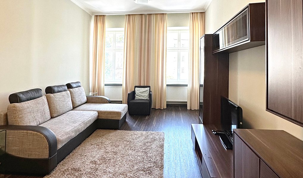 Prodej bytu 2+1 64 m², Karlovy Vary – náhled fotky 2