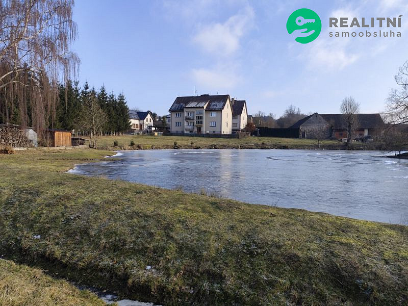 Prodej stavebního pozemku 1 600 m² – fotografie 3