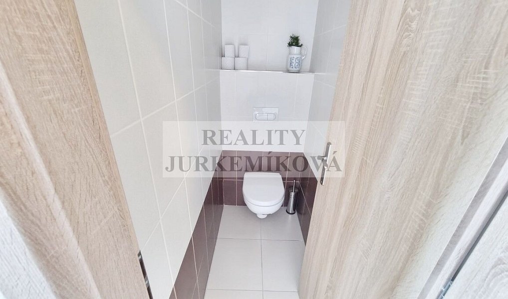 Pronájem domu 200 m² s pozemkem 447 m², Černá v Pošumaví – náhled fotky 11
