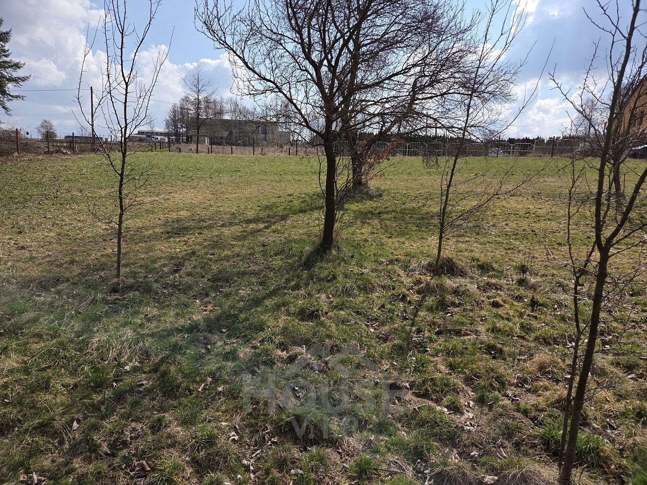 Prodej stavebního pozemku 845 m² — photo 2