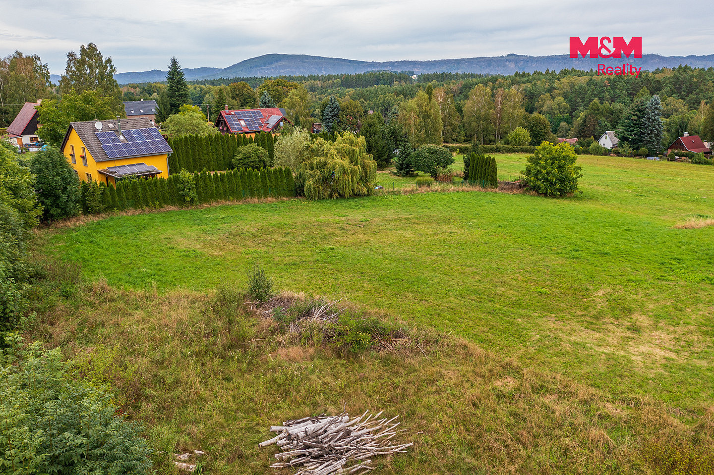 Prodej stavebního pozemku 1 897 m² – fotografie 3