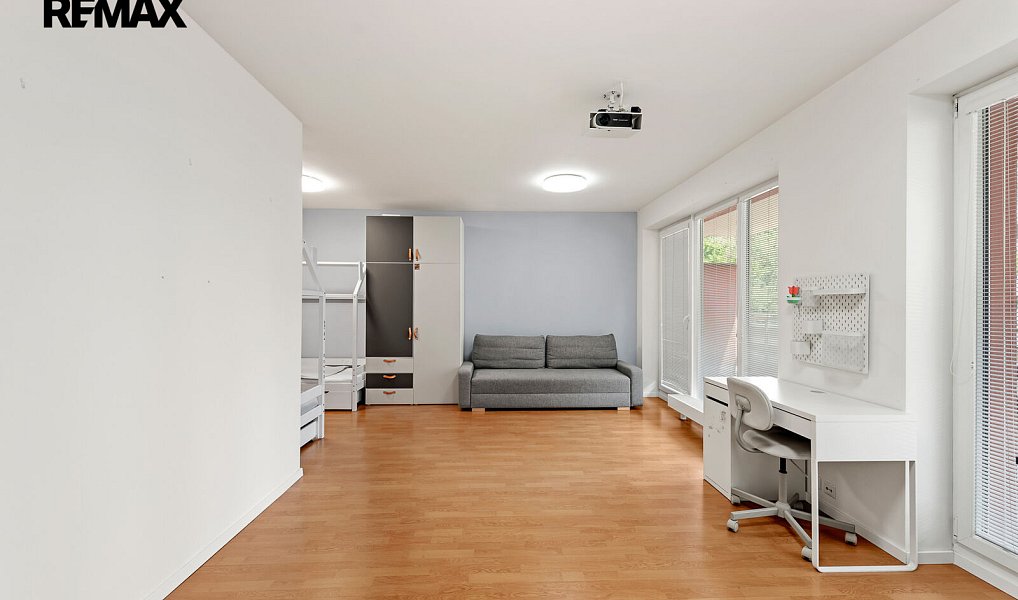 Prodej bytu 1+kk 38 m², Praha – náhled fotky 6