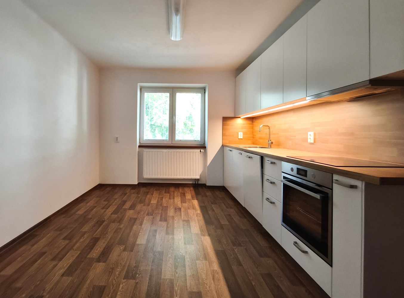 Pronájem bytu 2+1 54 m² – pohled 4