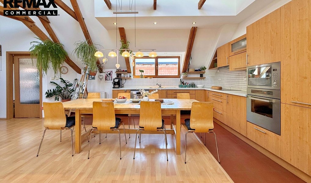 Prodej domu 225 m² s pozemkem 439 m², Praha – náhled fotky 10