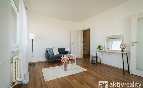 Prodej bytu 3+1 65 m², Na Výsluní, Neratovice, okres Mělník