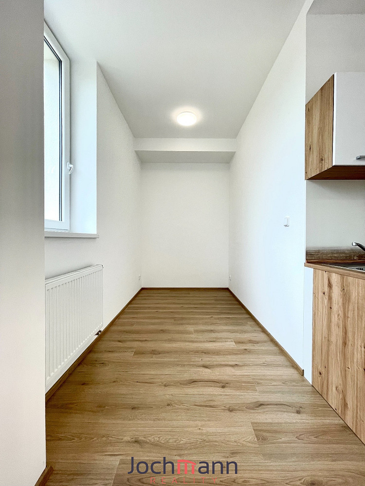 Pronájem bytu 1+kk 38 m² – fotografie 4